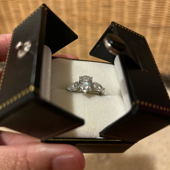 3.0 ct 14k white gold engagement ring VVS1 - Picture 9 of 10